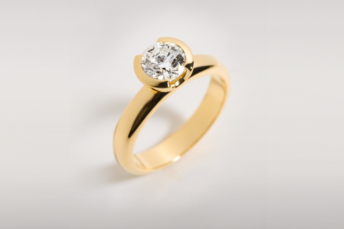 Rudolf Heltzel Diamond Solitaire 18ct Yellow Gold Engagement Ring With Semi-Bezel Setting