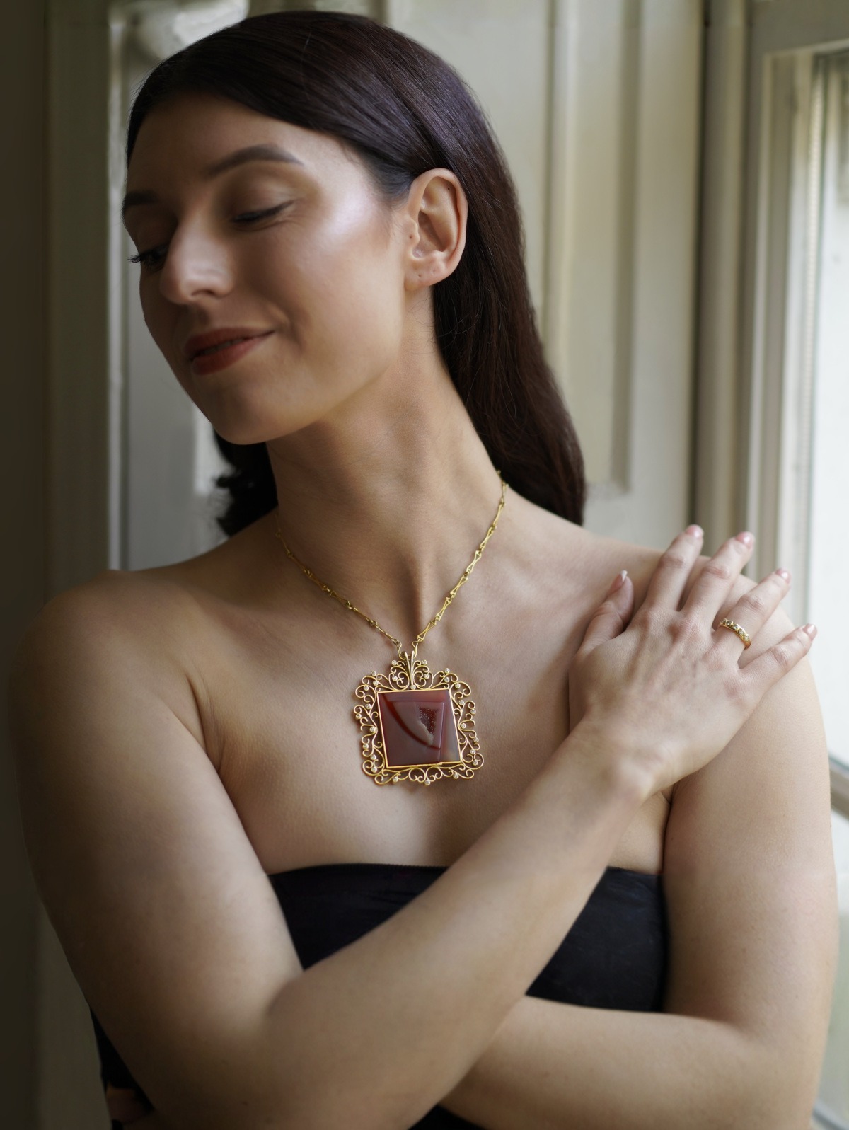 Rudolf Heltzel Gold Carnelian Pendant in yellow gold