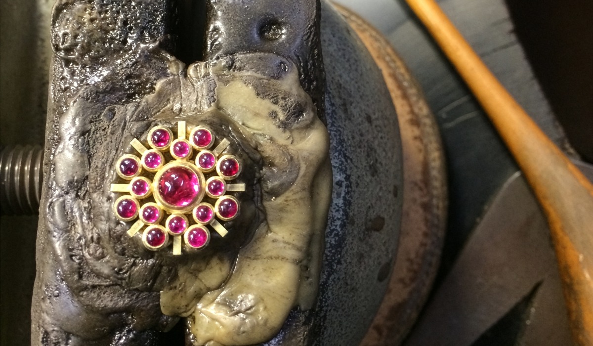Pendant making process